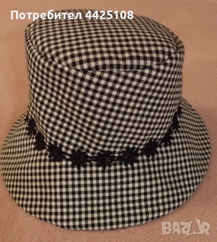 Дамска шапка , снимка 2 - Шапки - 52115140