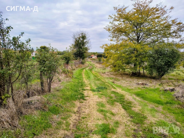 Голямо дворно място с лице на три улици в Славеево! , снимка 4 - Парцели - 54216349
