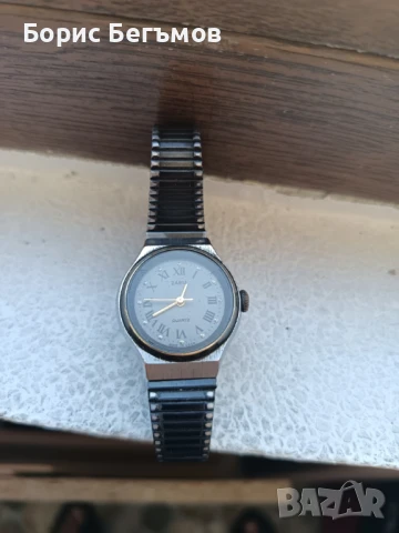 Дамски часовник Заря, снимка 4 - Дамски - 51326377