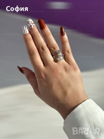 Сребрист дамски пръстен от медицинска стомана с интересен дизайн и декоративни елементи, снимка 1 - Пръстени - 46163258