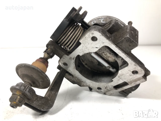 Дроселова Клапа Vw Passat B3 2.0 115кс 1994г, снимка 2 - Части - 51053168