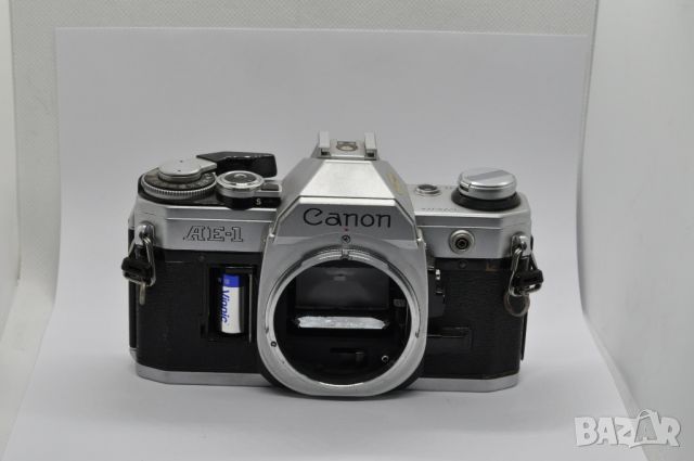 Фотоапарат Canon AE-1, снимка 1 - Фотоапарати - 46385469