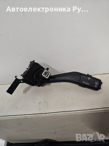 Лост чистачки VW Golf 5 1.9 TDI 90 конски сили, 1K0953519A