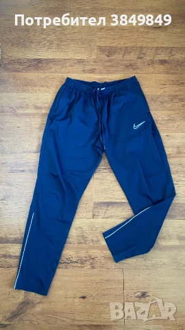 Nike dry fit L долнище, снимка 2 - Спортни екипи - 50457156