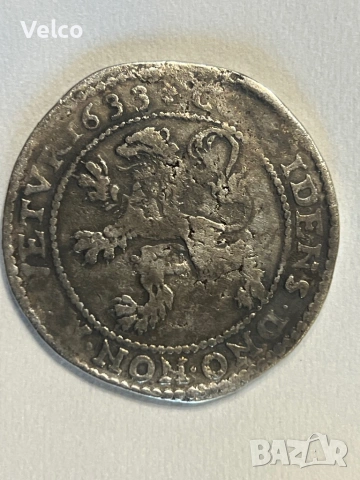 стара сребърна монета 