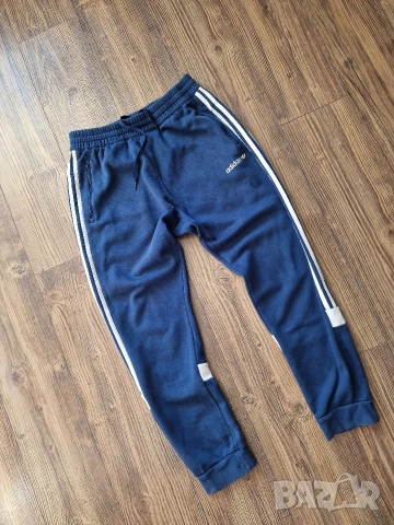 Страхотно мъжко спортно долнище ADIDAS размер L, снимка 2 - Спортни дрехи, екипи - 53196348