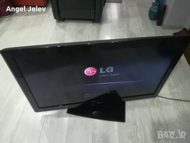 Телевизор LG 42, снимка 2 - Телевизори - 48481260