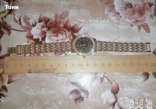 Златист Дамски Часовник с Камъни Нов , снимка 5 - Дамски - 50509891