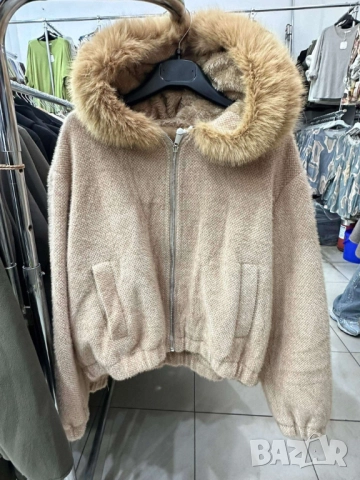 ⭐️Късо яке с топла подплата и пухкава качулка  