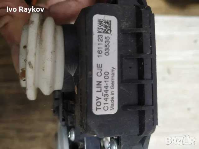 Повдигачи на прозорци 85720-02440. TOYOTA AURIS 2 , снимка 4 - Части - 50197260