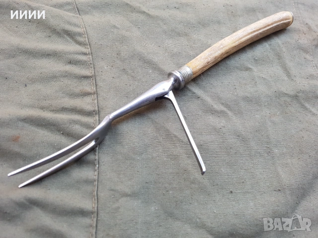 Ловна вилица, снимка 2 - Ножове - 53870345