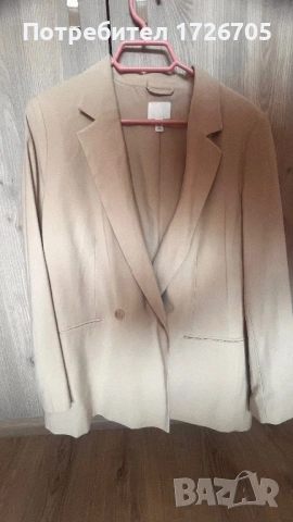 Дамско сако в бежов цвят , снимка 5 - Сака - 53755479