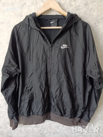 100% Оригинално мъжко спортно яке с качулка NIKE!