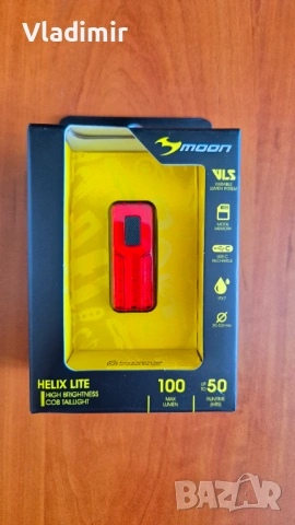 Заден фар Moon Helix Lite, снимка 4 - Аксесоари за велосипеди - 53666357