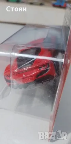 Ferrari F8 Tributo, мащаб 1/43, снимка 4 - Колекции - 46950118