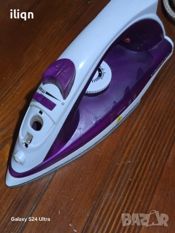 Перфектно работеща ютия. Цена 9,99 €. За Севлиево , снимка 2 - Антикварни и старинни предмети - 53919130