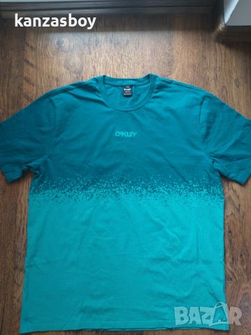 oakley - страхотна мъжка тениска КАТО НОВА 2ХЛ , снимка 5 - Тениски - 45512861