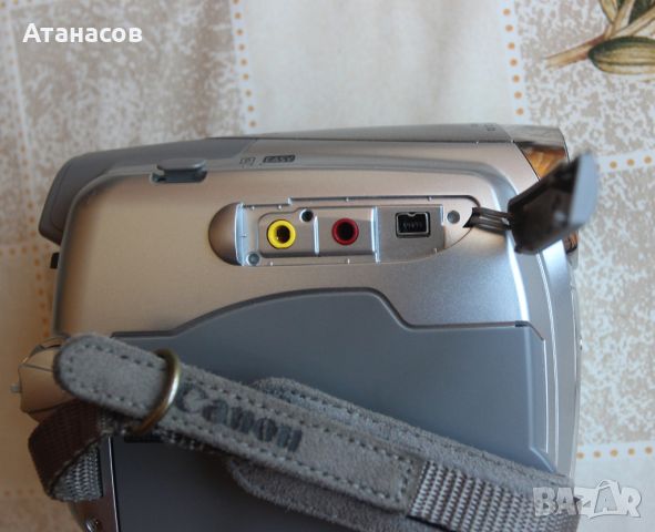 Видеокамера Canon MD110 Camcorder Мини ДВ, снимка 8 - Камери - 46521967