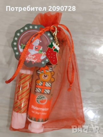 Коледен комплект от крем за ръце и гланц за устни, снимка 2 - Козметика за лице - 52059124