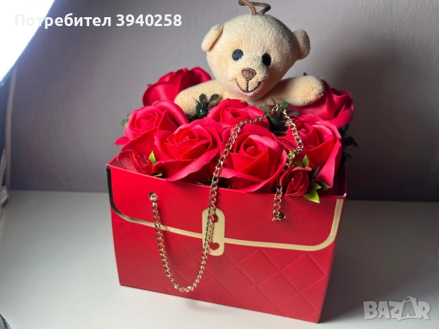 Вечни рози с мече