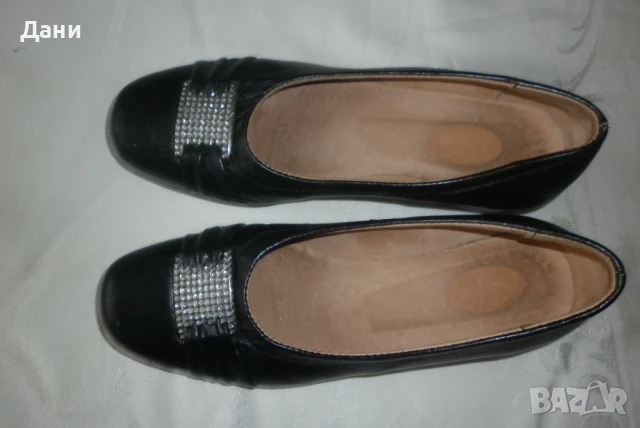 Детски или дамски кожени балеринки