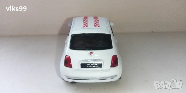 Fiat 500 2007 Welly 44009 - Мащаб 1:43, снимка 3 - Колекции - 49507391