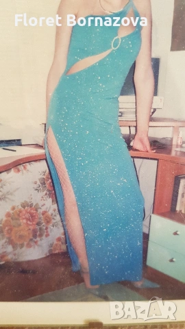 Абитуриентска рокла. Размер S. 