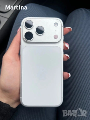 Продавам iPhone 17 Pro
