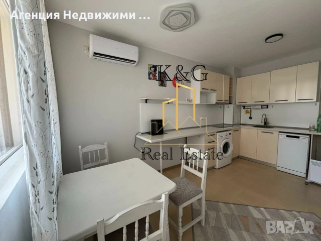 Просторен двустаен апартамент в к-к " Слънчев бряг " 