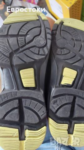 Предпазни работни обувки с неметално бомбе Uvex 1 S2 SRC, размер 41, снимка 7 - Други - 46462018