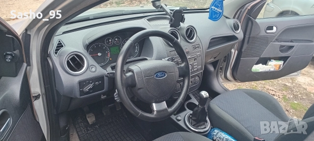 Фиеста 1.6,100кс 2007г, снимка 14 - Автомобили и джипове - 52868529