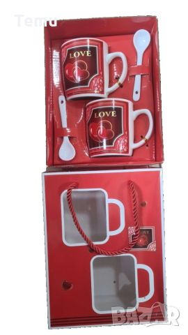 Подарък за Свети Валентин (Деня на влюбените). Две чашки с лъжички и подаръчна кутийка. Модел 6.