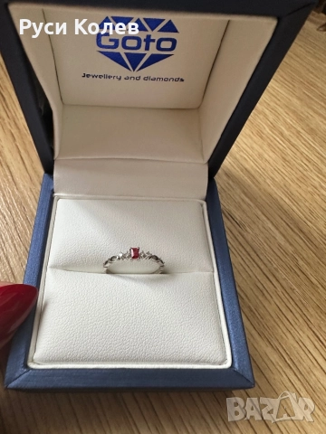 Златен пръстен с 4 бр. диаманти и естествен червен сапфир. Размер 50. Цена 480 лв, снимка 3 - Пръстени - 52069457