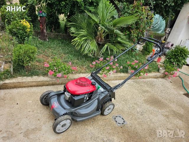 САМОХОДНА КОСАЧКА HONDA 537 HRX. ПЕРФЕКТНА. , снимка 16 - Градинска техника - 51205879
