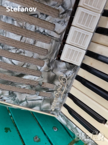 Акордеон 40 баса , снимка 3 - Акордеони - 53710750