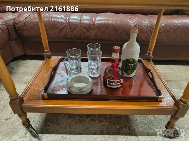 Сервизна количка+ поднос подарък , снимка 2 - Аксесоари за кухня - 53595237
