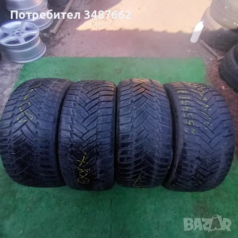 255 45 17 DUNLOP 4броя зимни , снимка 1 - Гуми и джанти - 47810066