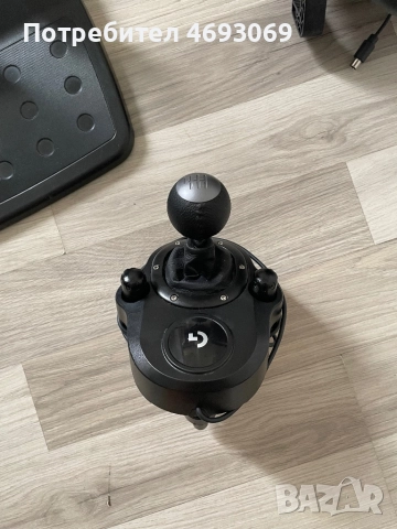 Продавам Logitech G920 Driving Force + скоростен лост и педали, снимка 5 - Xbox конзоли - 52911240