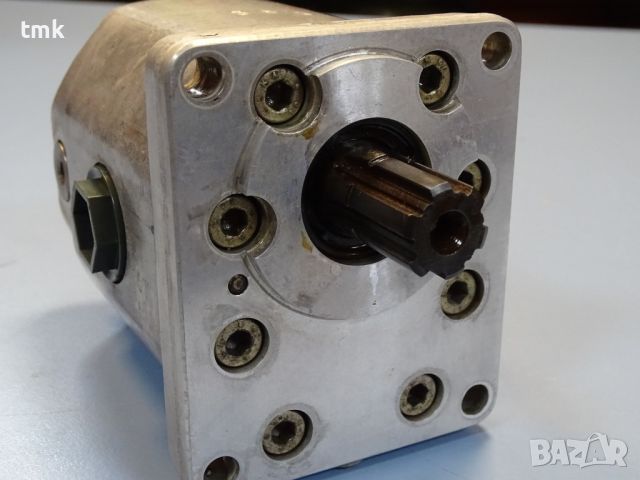 Хидромотор ORSTA 20/16 TGL-10860, снимка 6 - Резервни части за машини - 45727763