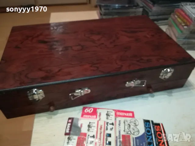 КРАСИВА ДЪРВЕНА КУТИЯ С КАПАК И ЧЕКМЕДЖЕ 1205252001LCHERY