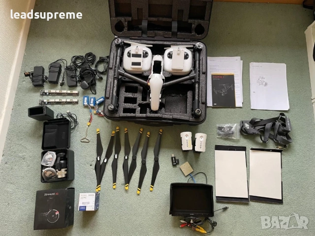 DJI Inspire 1 V2 X5 Camera 2 x Controllers + FPV & Monitor