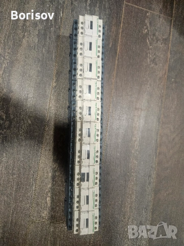 Контактор Schneider Electric автоматичен постояннотоков  25A