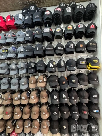 шапка с козирка celine nike karl lagerfeld hermes burberry ami amiri miu miu guess Adidas 