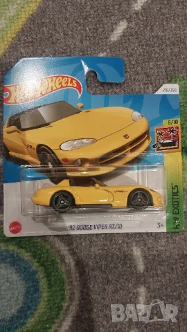 hot wheels dodge viper , снимка 1 - Колекции - 47944108