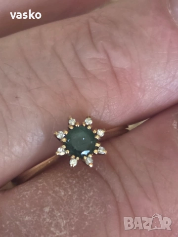 Злато+брилянтчета+изумруд 2.9грама, снимка 2 - Пръстени - 54087519