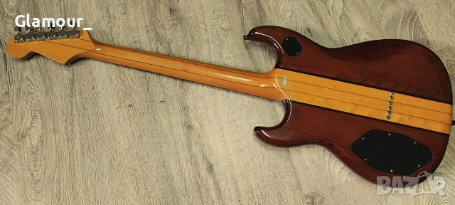 Електрическа китара, снимка 2 - Китари - 53922459