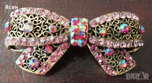 Красива брошка.Чехия.