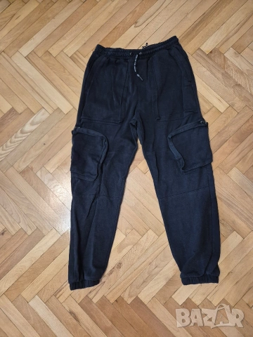 Черен карго долнище анцуг на Reserved 170 см