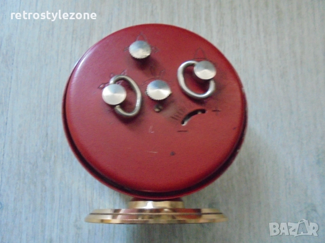 № 8376 Стар механичен съветски будилник SLAVA , снимка 3 - Антикварни и старинни предмети - 52460309