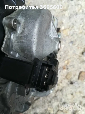 Opel Insigniq Опел Инсигния рамо механизъм чистачки задна чистачка, снимка 9 - Части - 53869854